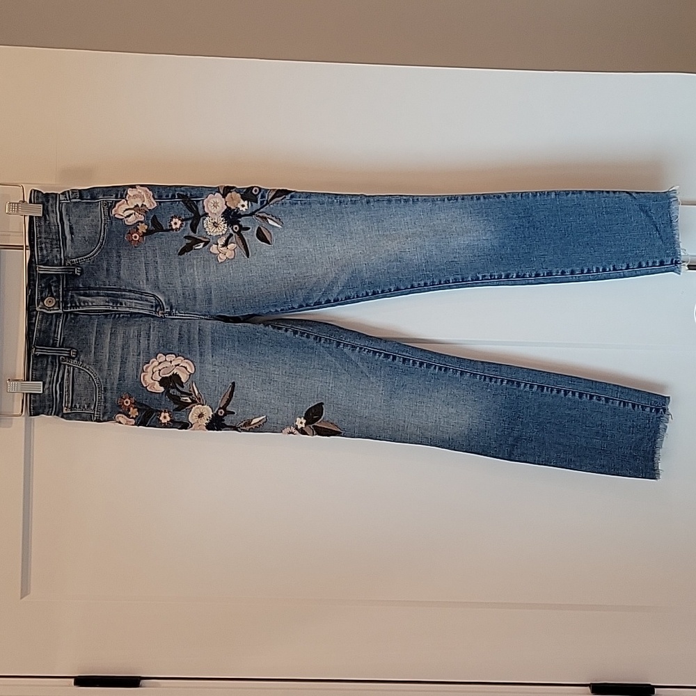 Abercrombie & Fitch Embroidered Simone High Rise Ankle Raw Hem jeans